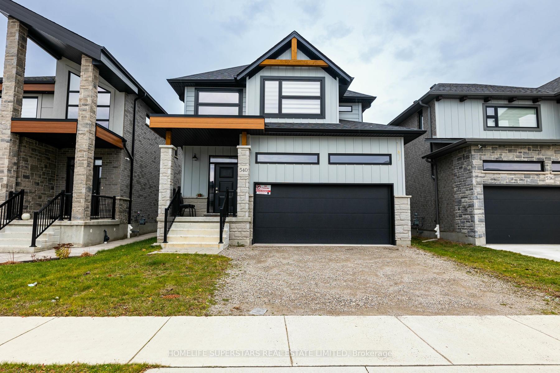 Photo 2 of 540 Doonwoods Crescent, Kitchener — HOMEH