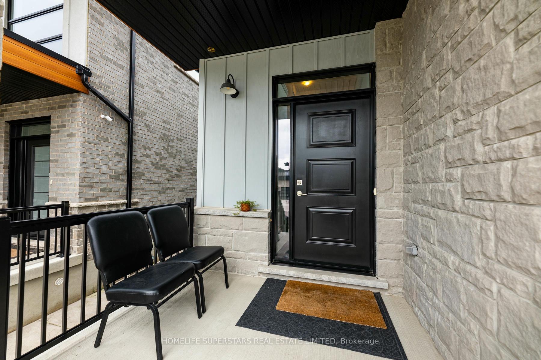 Photo 3 of 540 Doonwoods Crescent, Kitchener — HOMEH