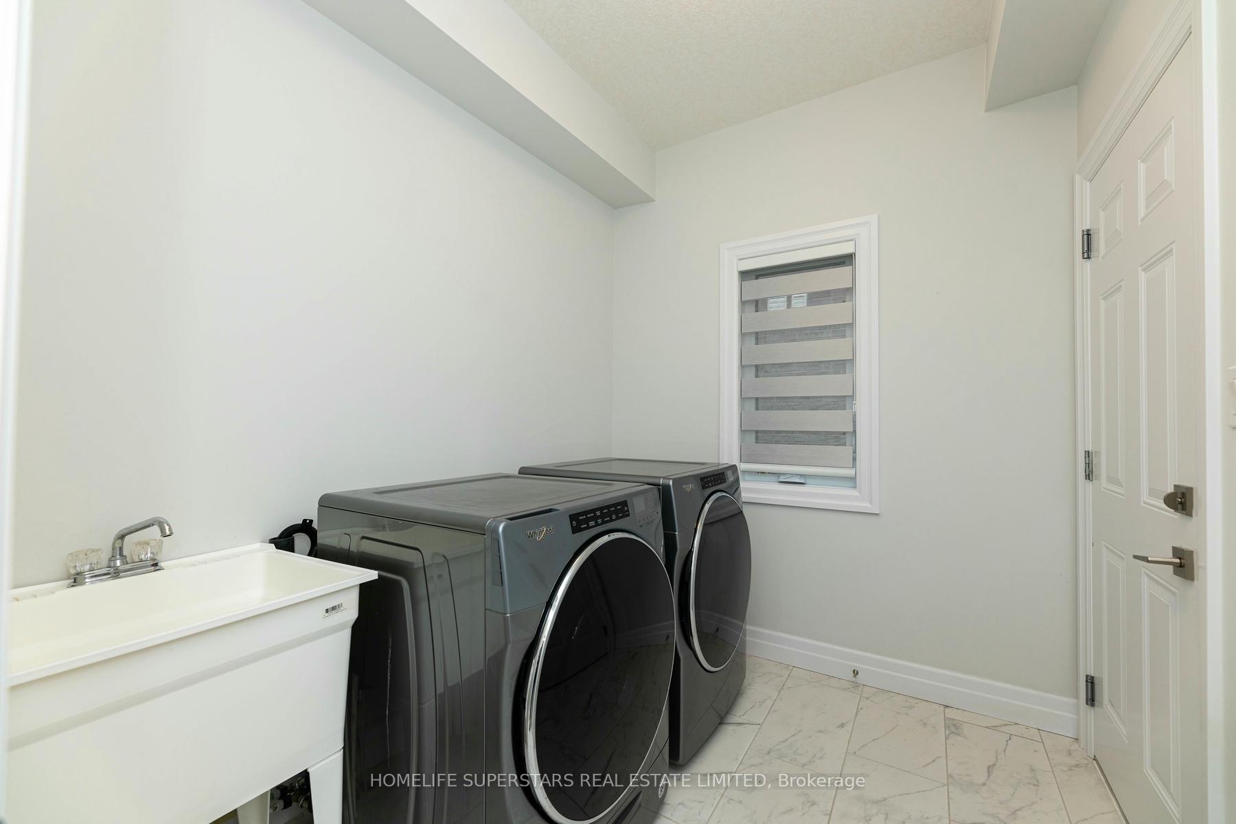 Photo 6 of 540 Doonwoods Crescent, Kitchener — HOMEH