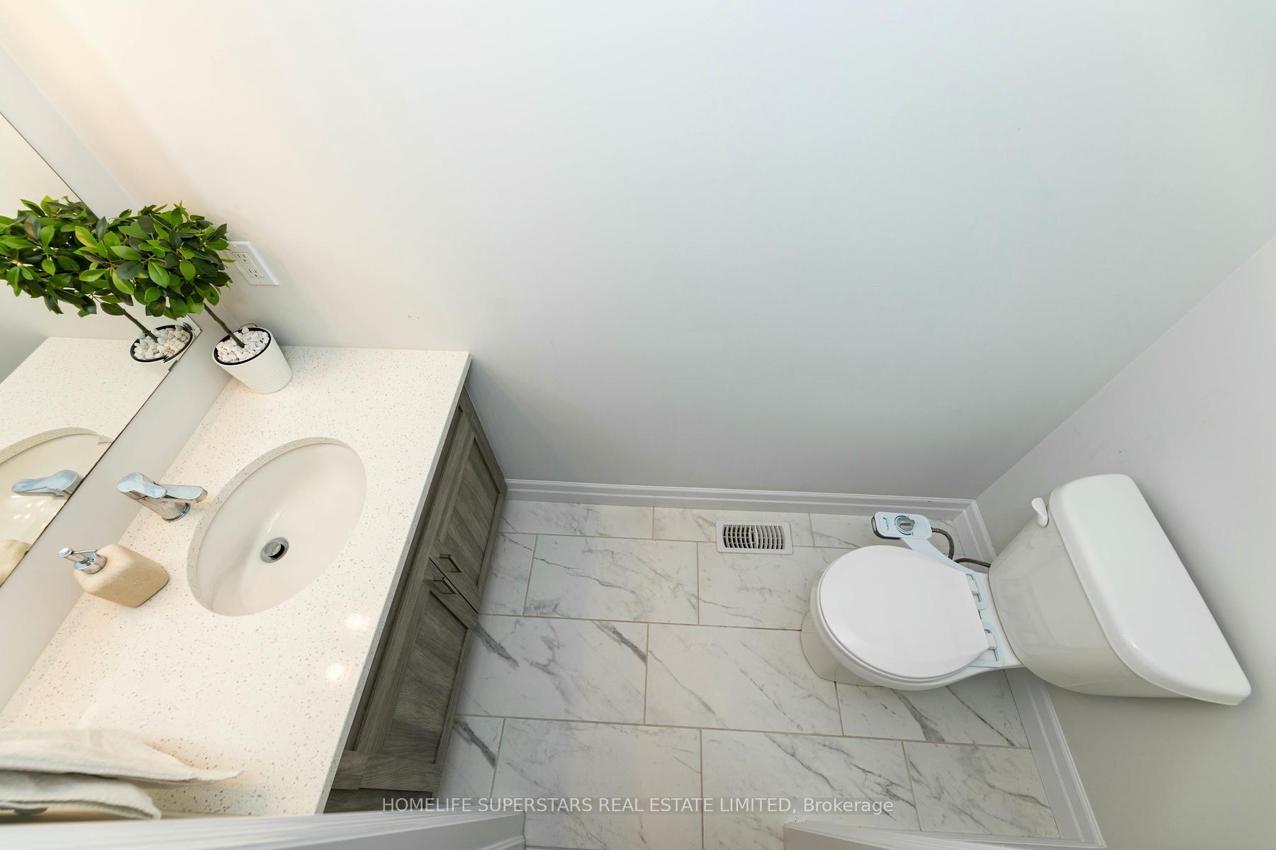 Photo 7 of 540 Doonwoods Crescent, Kitchener — HOMEH