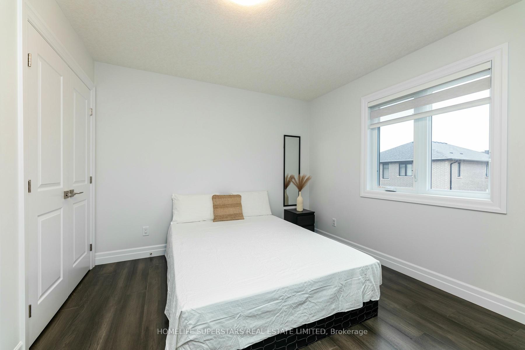 Photo 23 of 540 Doonwoods Crescent, Kitchener — HOMEH
