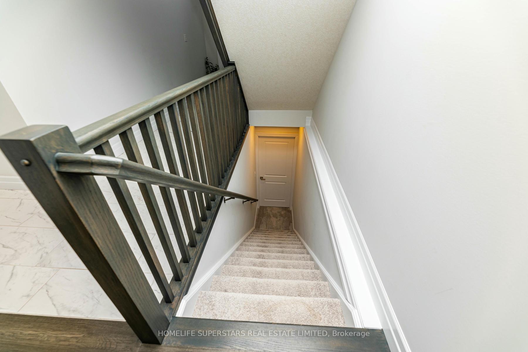 Photo 26 of 540 Doonwoods Crescent, Kitchener — HOMEH