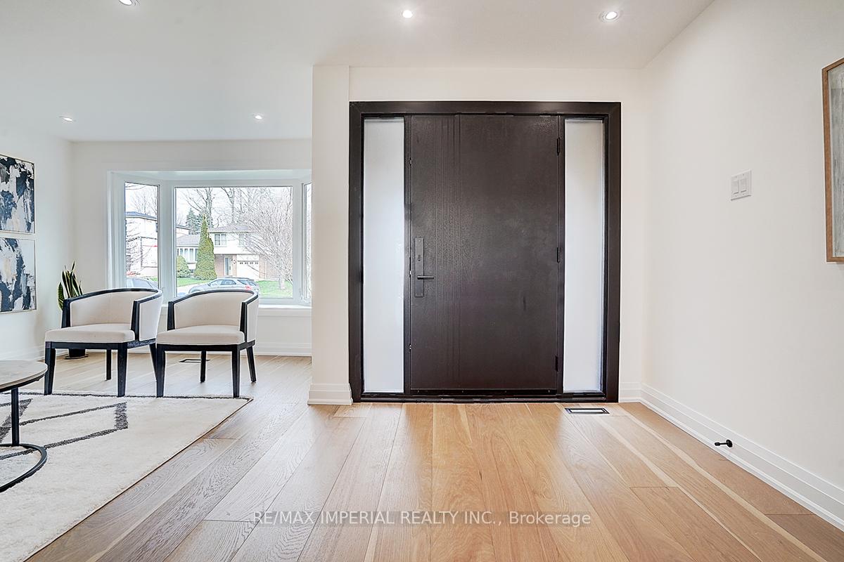 Photo 4 of 23 Hagerman Boulevard, Markham, Unionville — HOMEH