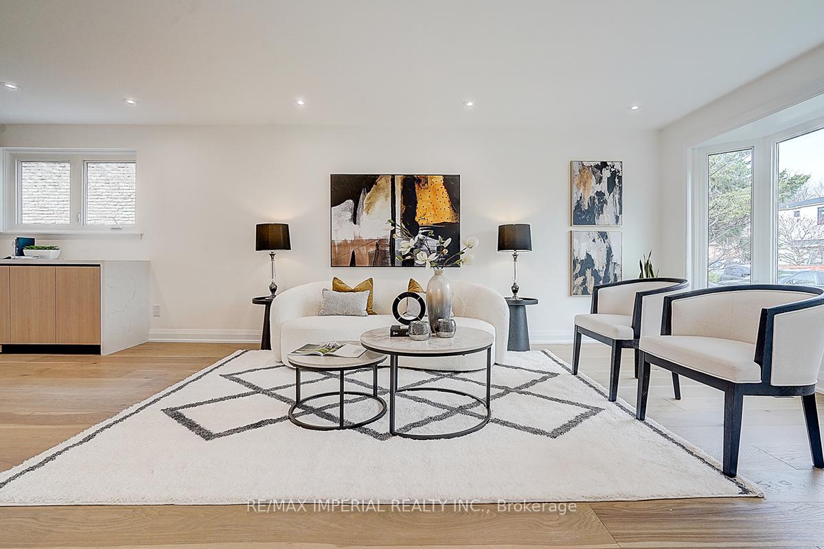 Photo 5 of 23 Hagerman Boulevard, Markham, Unionville — HOMEH