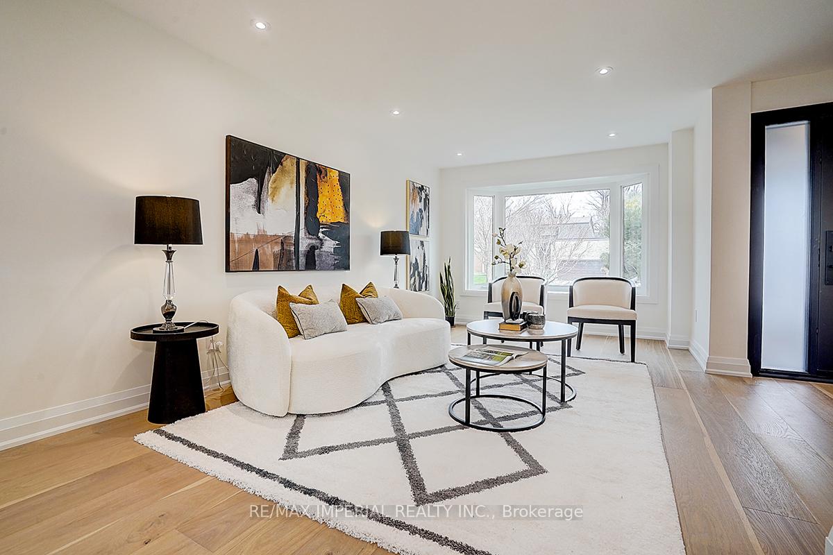 Photo 6 of 23 Hagerman Boulevard, Markham, Unionville — HOMEH