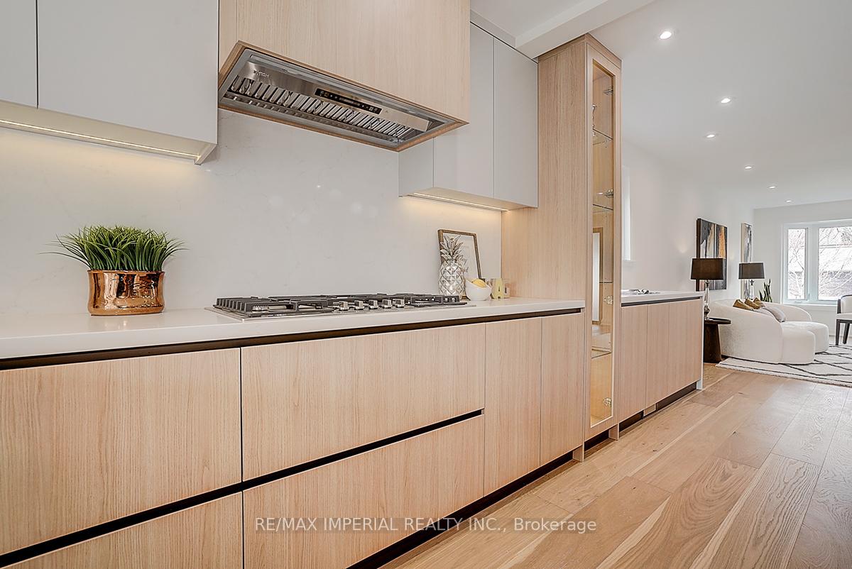 Photo 17 of 23 Hagerman Boulevard, Markham, Unionville — HOMEH