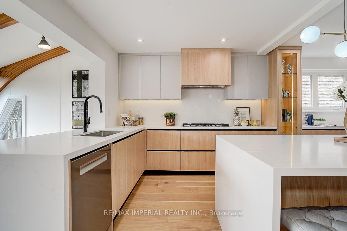 Photo 21 of 23 Hagerman Boulevard, Markham, Unionville — HOMEH