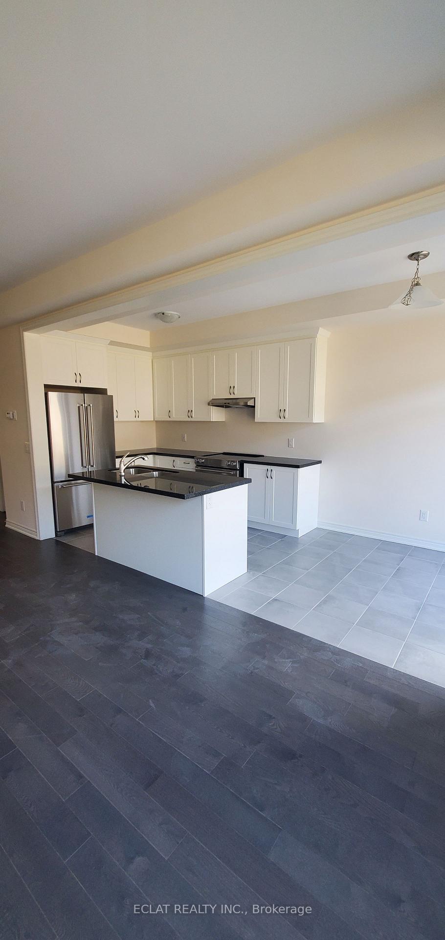 Photo 5 of 361 Raymond Road, Hamilton, Ancaster — HOMEH