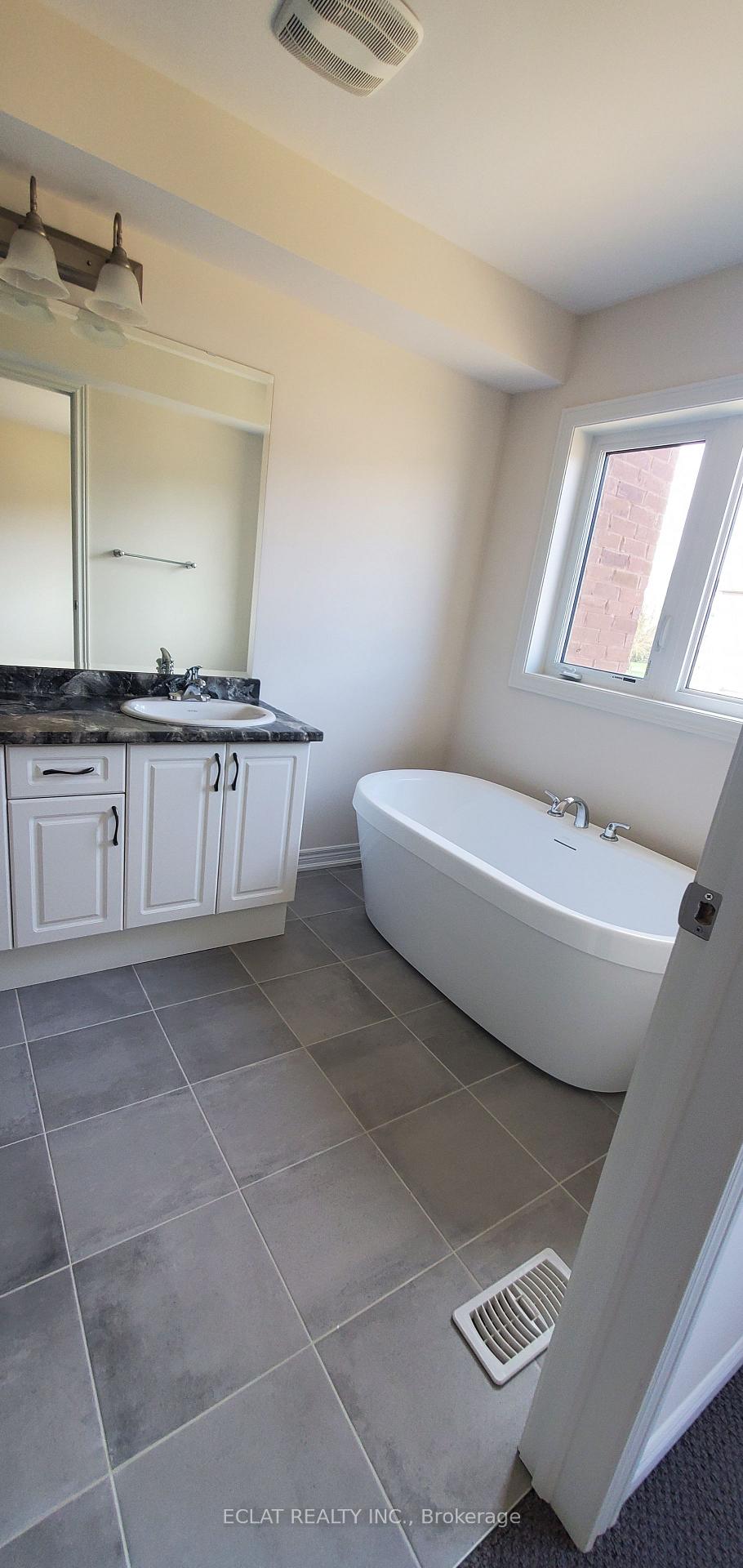 Photo 25 of 361 Raymond Road, Hamilton, Ancaster — HOMEH