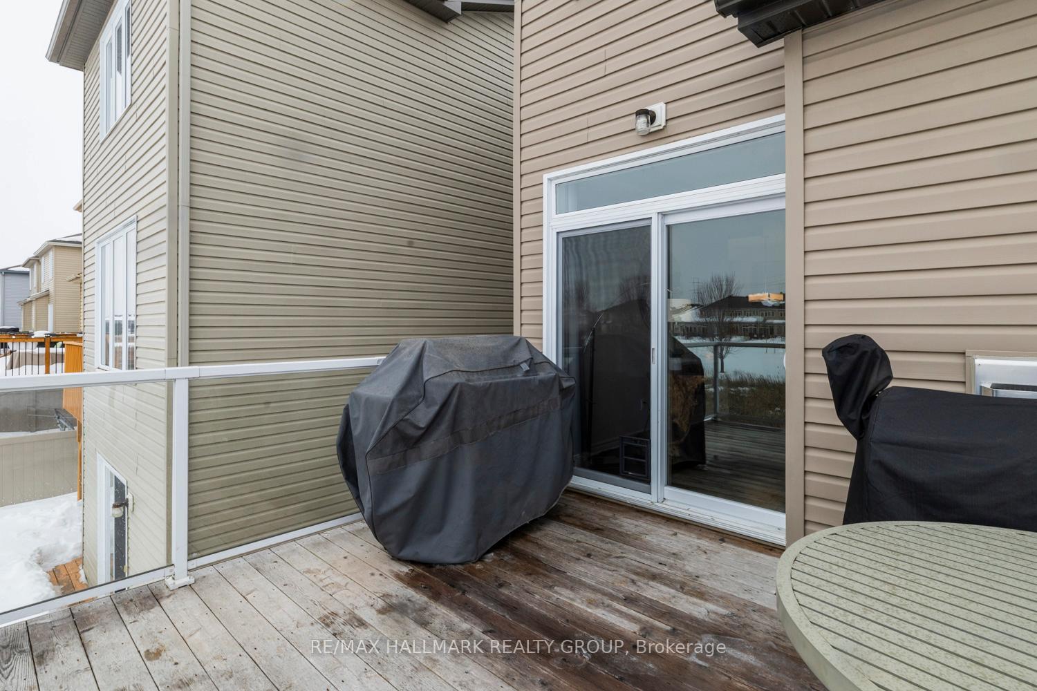 Photo 18 of 1098 Northgraves Crescent, Ottawa, Kanata - Emerald Meadows/Trailwest — HOMEH