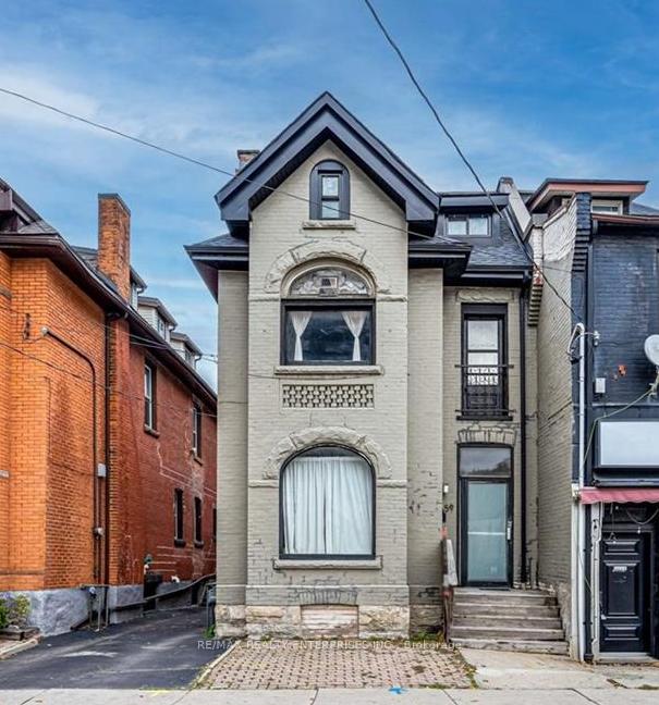 Front of Unit 2, 59 Young Street