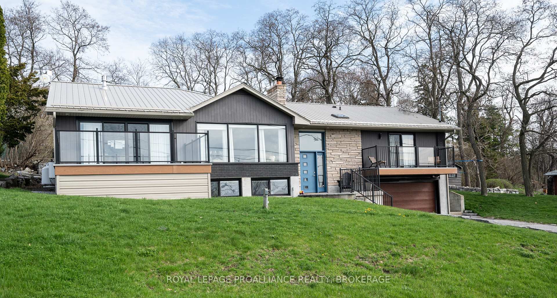 Photo 3 of 792 Sterling Avenue, Kingston, Kingston East (incl CFB Kingston) — HOMEH