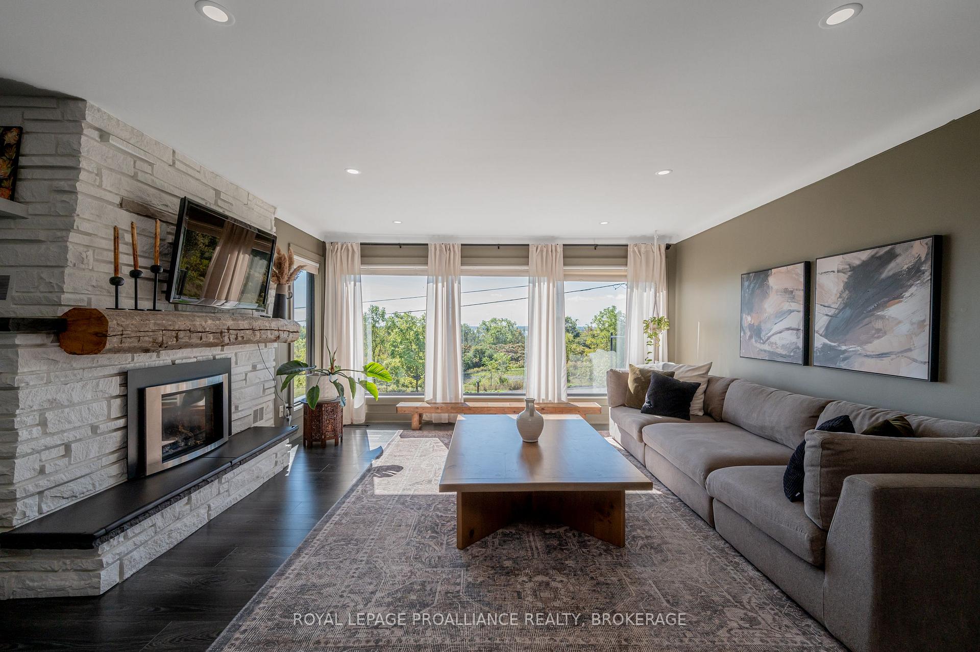 Photo 9 of 792 Sterling Avenue, Kingston, Kingston East (incl CFB Kingston) — HOMEH