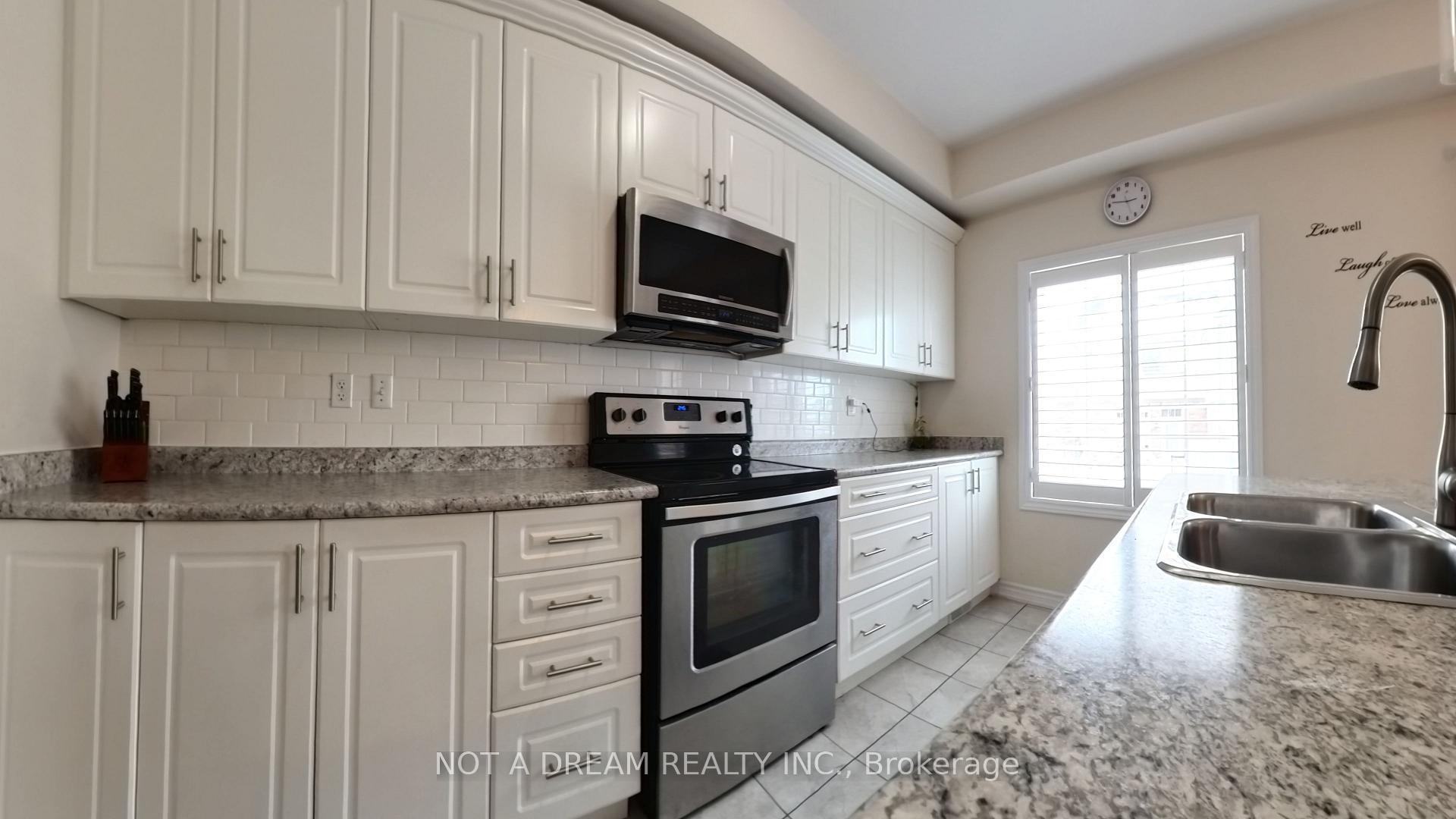 Photo 12 of 4 Hugill Way, Hamilton, Waterdown — HOMEH