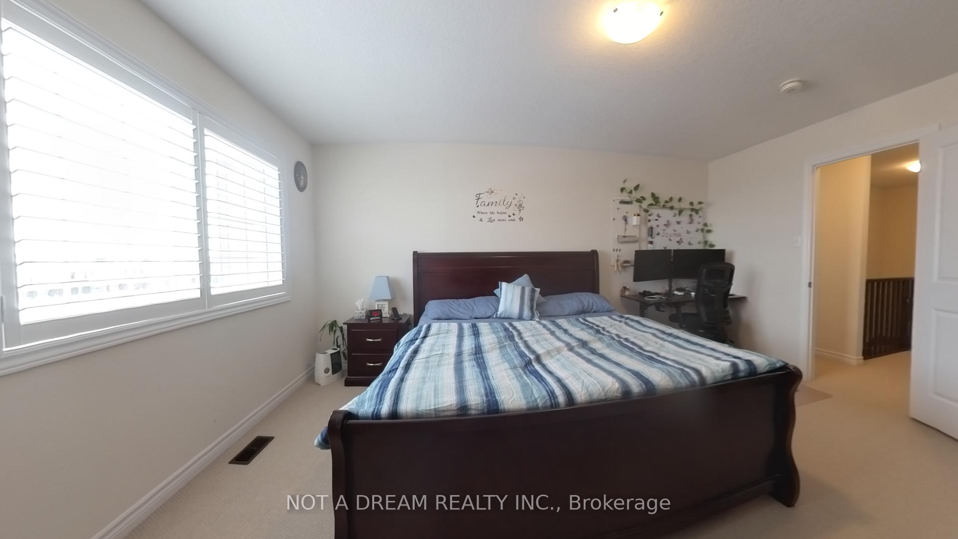 Photo 24 of 4 Hugill Way, Hamilton, Waterdown — HOMEH