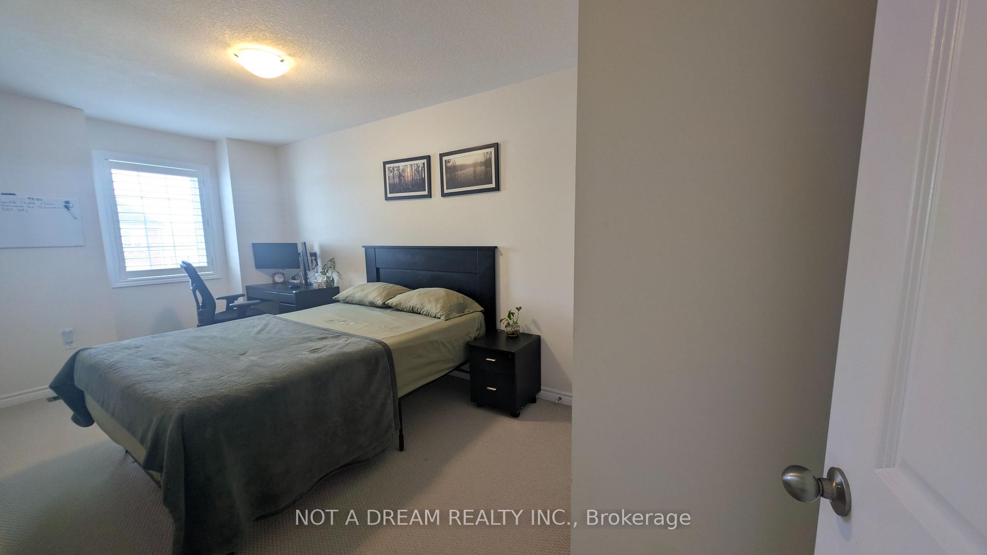 Photo 32 of 4 Hugill Way, Hamilton, Waterdown — HOMEH