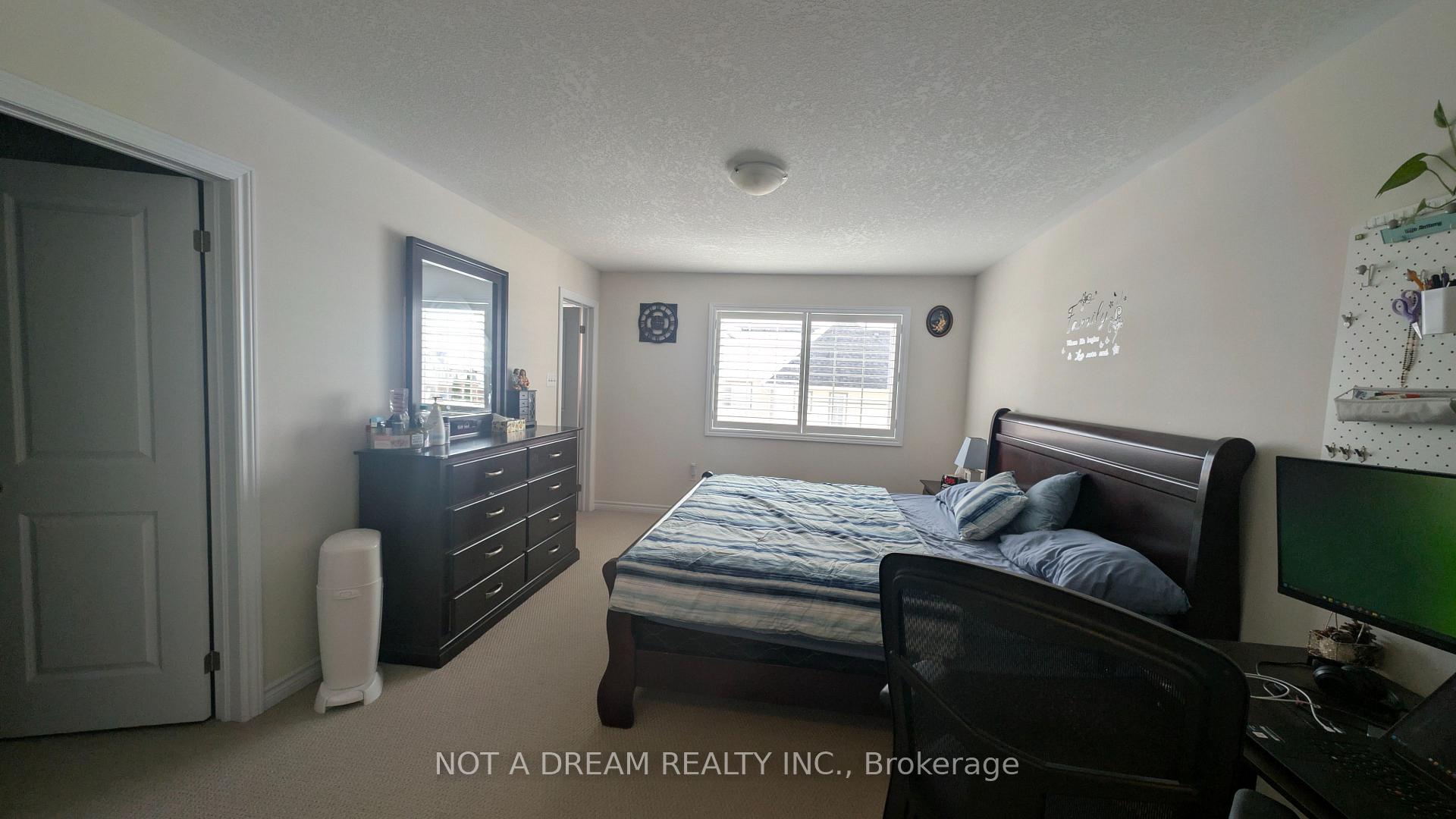 Photo 33 of 4 Hugill Way, Hamilton, Waterdown — HOMEH