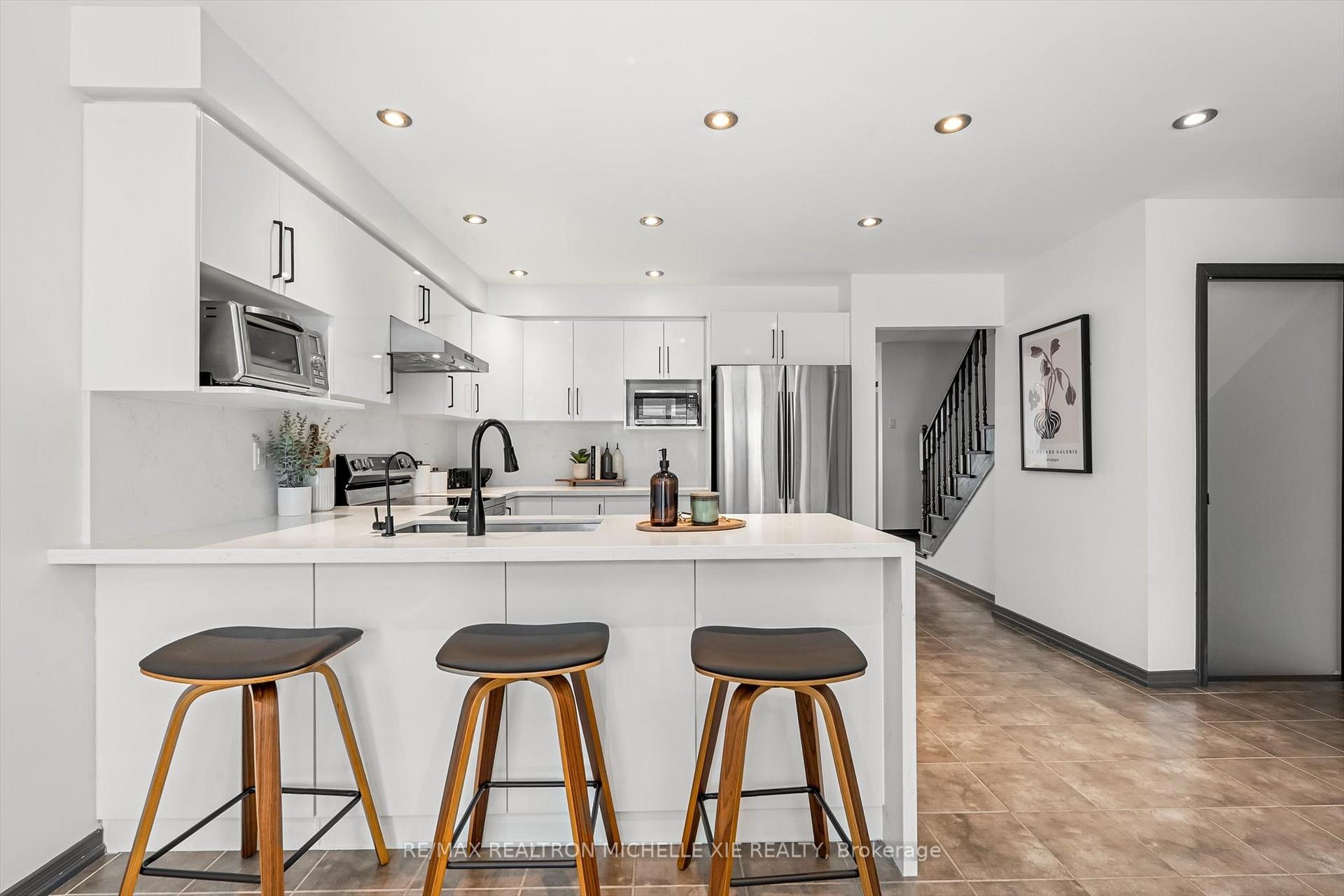 Photo 12 of 1049 Bur Oak Avenue, Markham, Wismer — HOMEH
