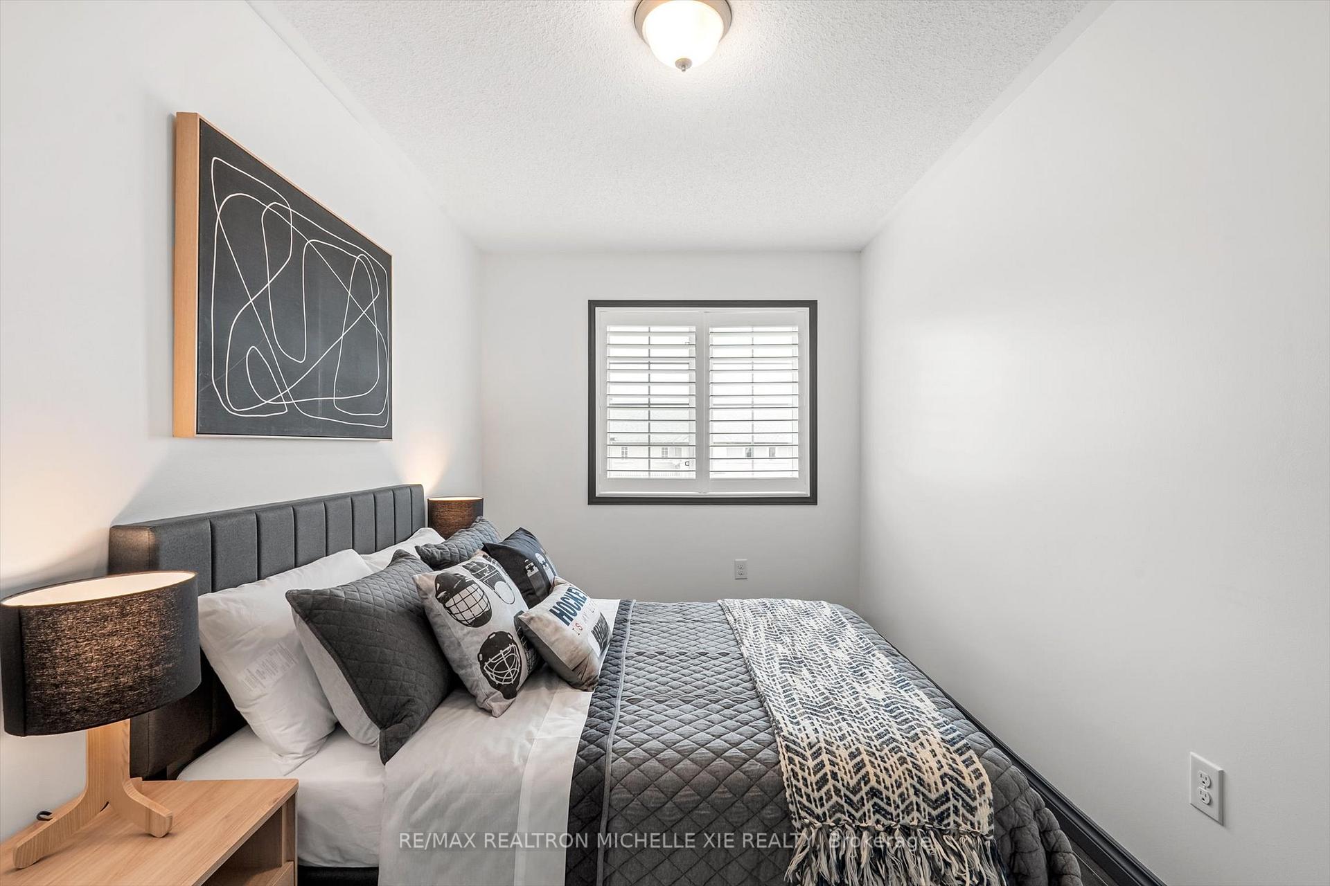 Photo 23 of 1049 Bur Oak Avenue, Markham, Wismer — HOMEH