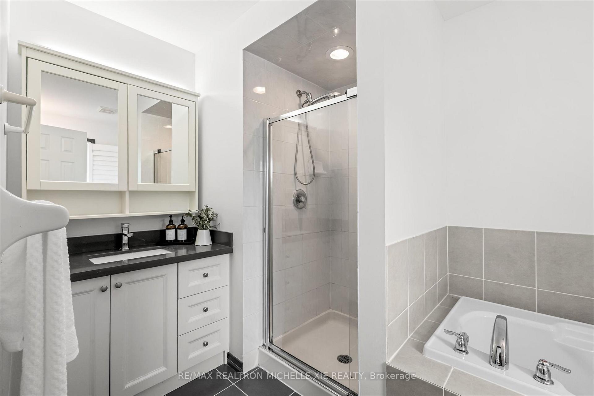 Photo 26 of 1049 Bur Oak Avenue, Markham, Wismer — HOMEH