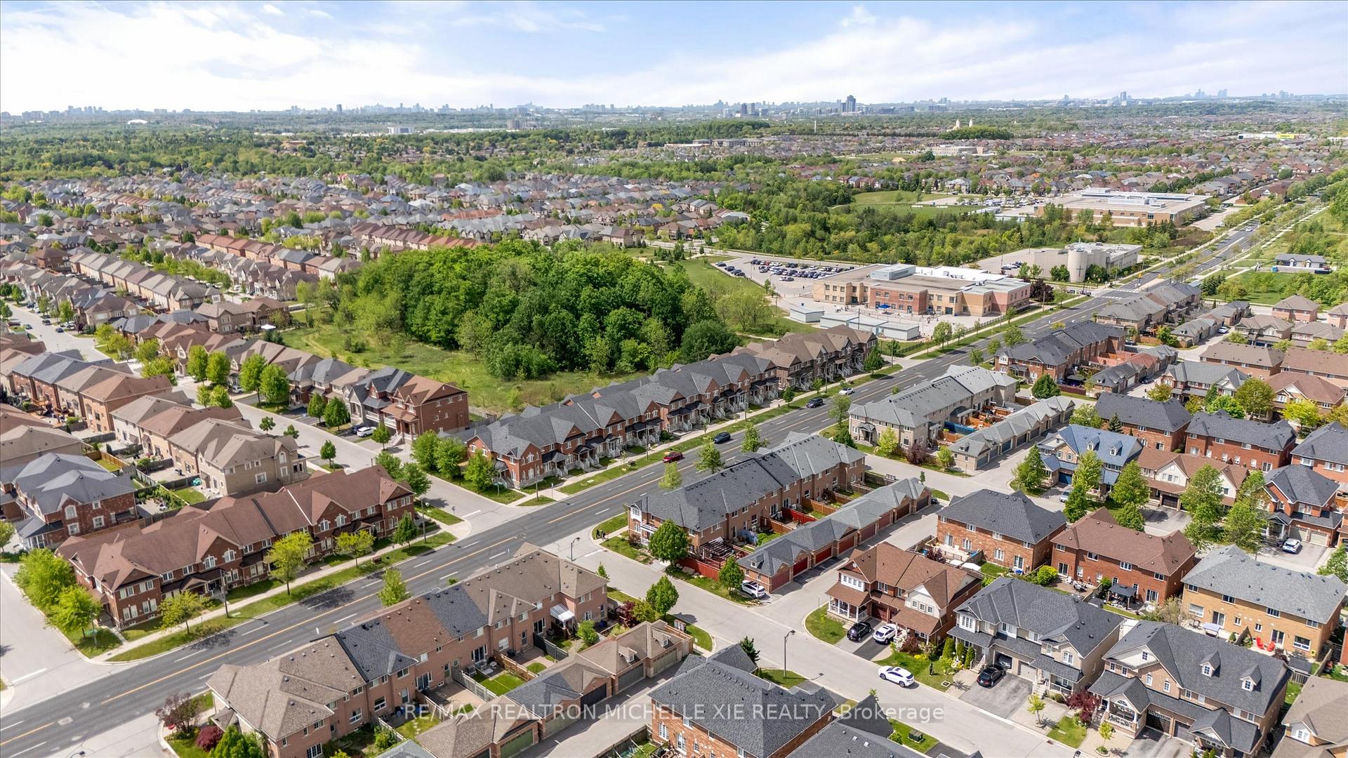 Photo 42 of 1049 Bur Oak Avenue, Markham, Wismer — HOMEH