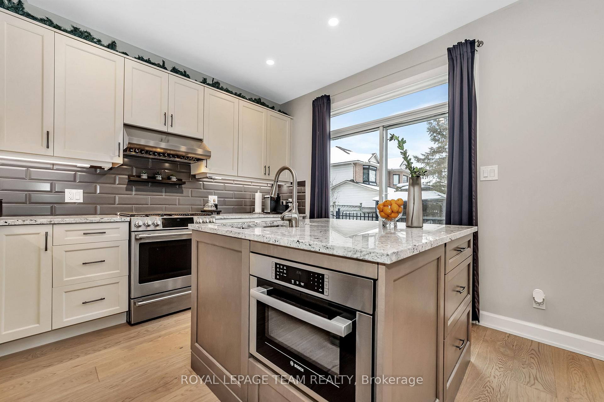 Photo 8 of 38 Birchfield Avenue, Ottawa, Kanata - Emerald Meadows/Trailwest — HOMEH