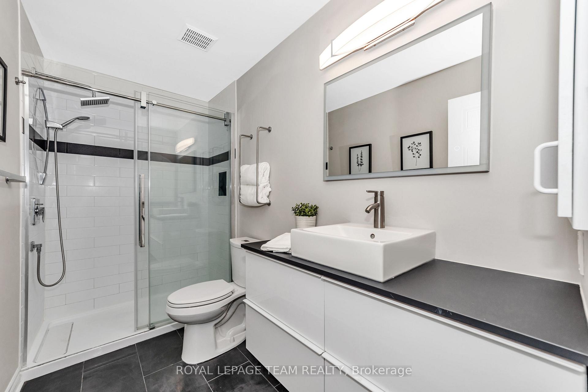 Photo 18 of 38 Birchfield Avenue, Ottawa, Kanata - Emerald Meadows/Trailwest — HOMEH