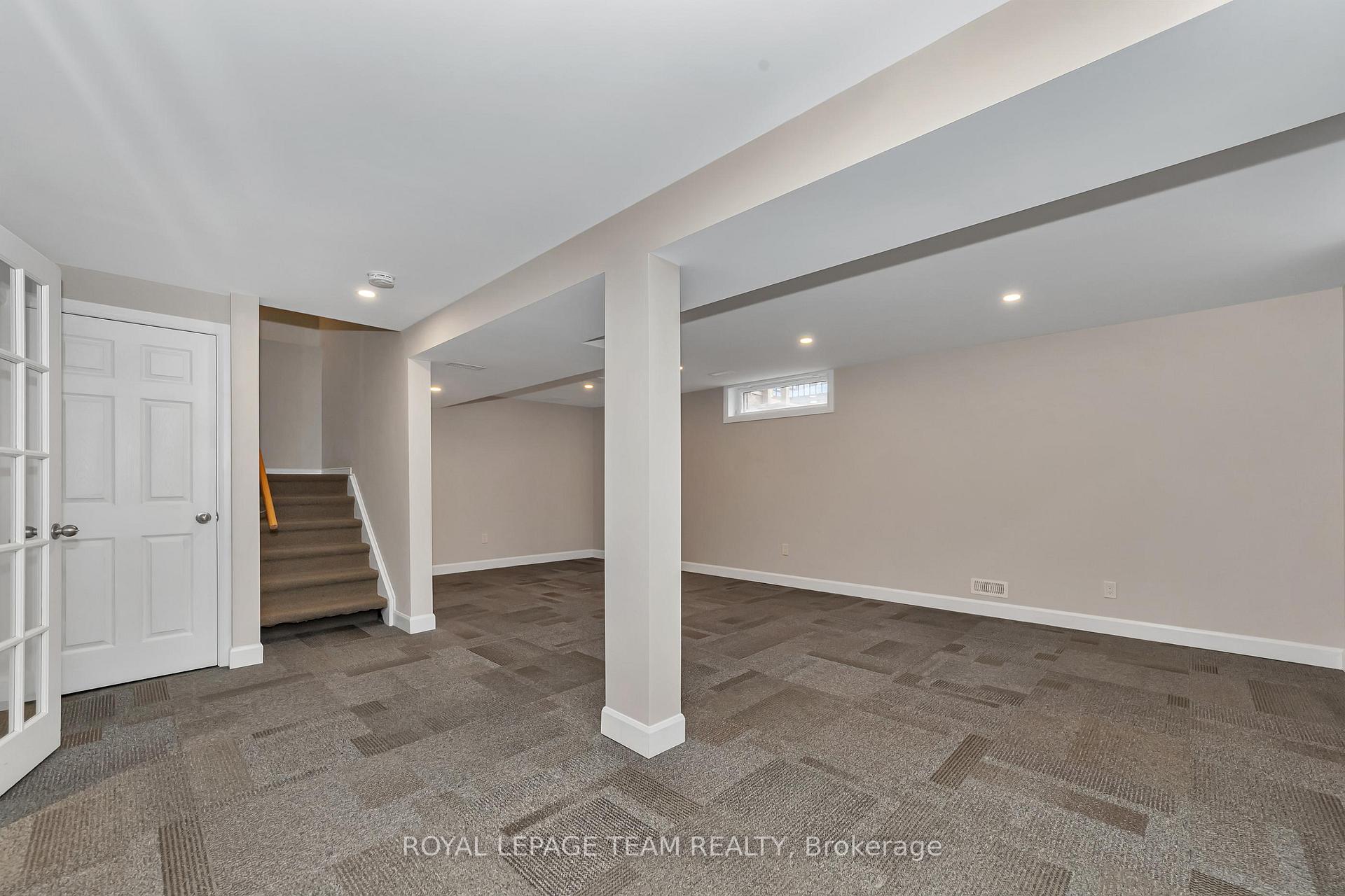 Photo 25 of 38 Birchfield Avenue, Ottawa, Kanata - Emerald Meadows/Trailwest — HOMEH