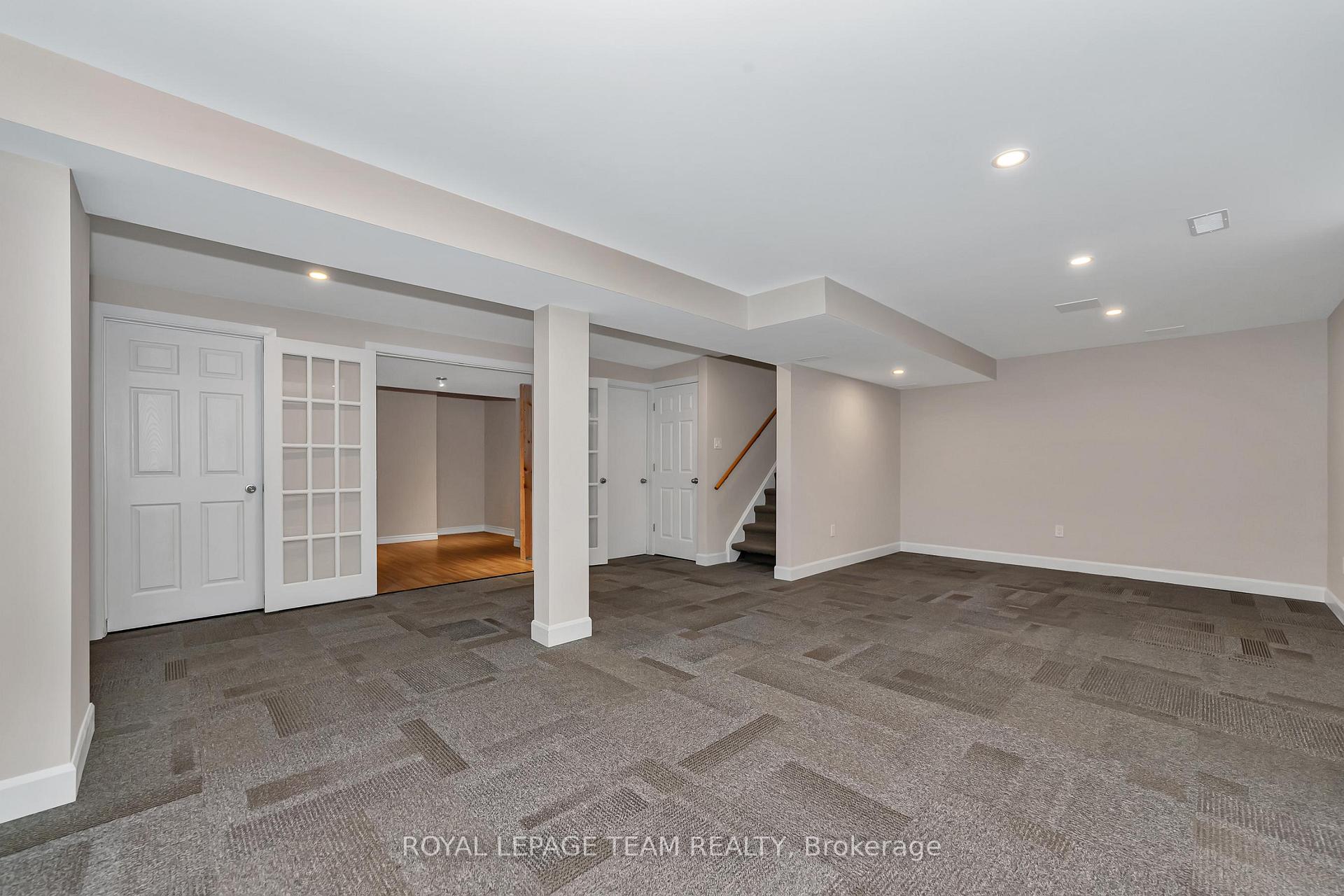 Photo 26 of 38 Birchfield Avenue, Ottawa, Kanata - Emerald Meadows/Trailwest — HOMEH