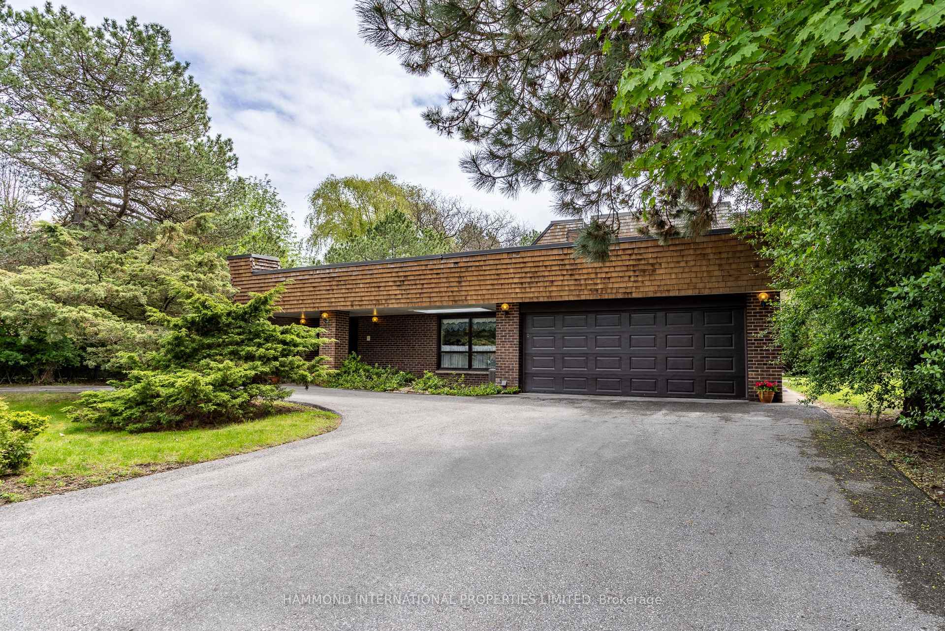 Photo 1 of 17 Fairway Heights Crescent, Markham, Bayview Fairway-Bayview Country Club Estates — HOMEH