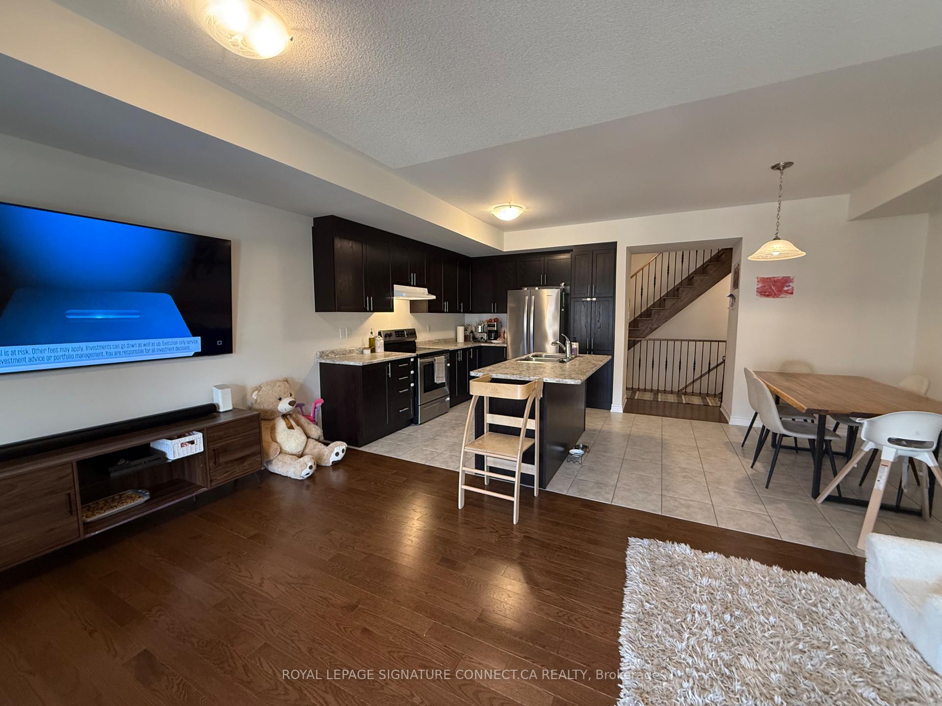 Photo 5 of Unit A, 27 Luzon Avenue, Markham, Box Grove — HOMEH