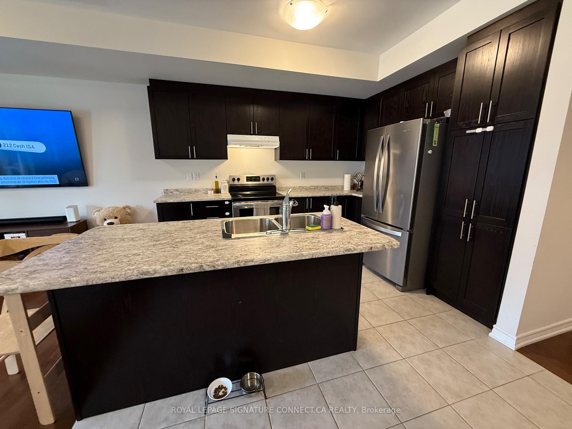Photo 6 of Unit A, 27 Luzon Avenue, Markham, Box Grove — HOMEH