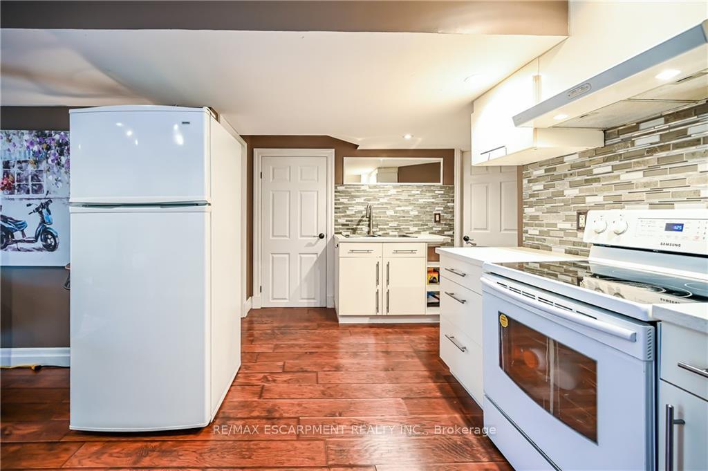 Photo 12 of Unit Lower, 129 Thames Way, Hamilton, Mount Hope — HOMEH
