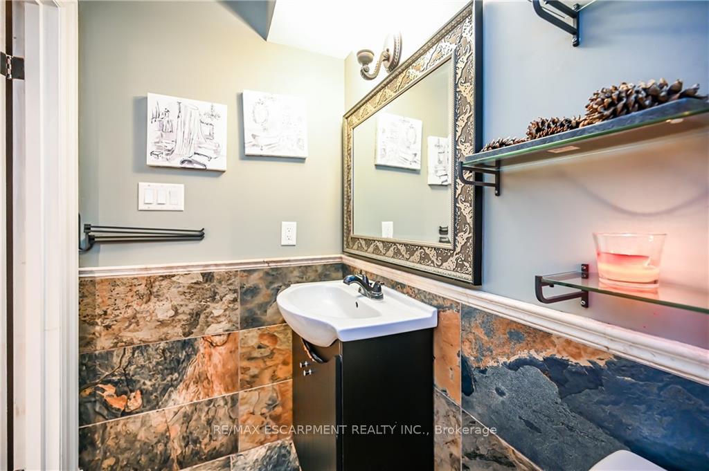 Photo 19 of Unit Lower, 129 Thames Way, Hamilton, Mount Hope — HOMEH