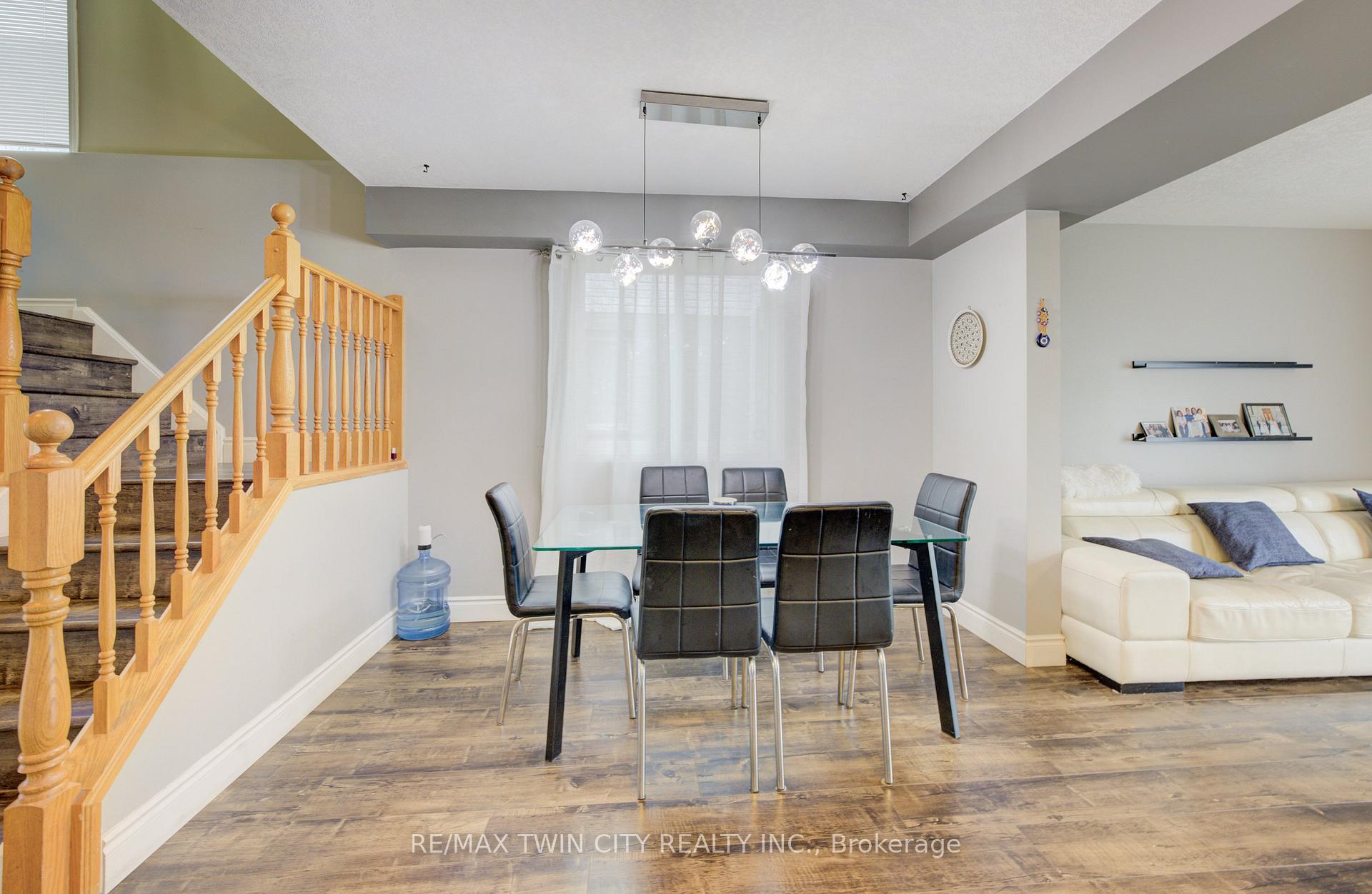 Photo 5 of 226 Wilderness Drive, Kitchener, Larentian West — HOMEH