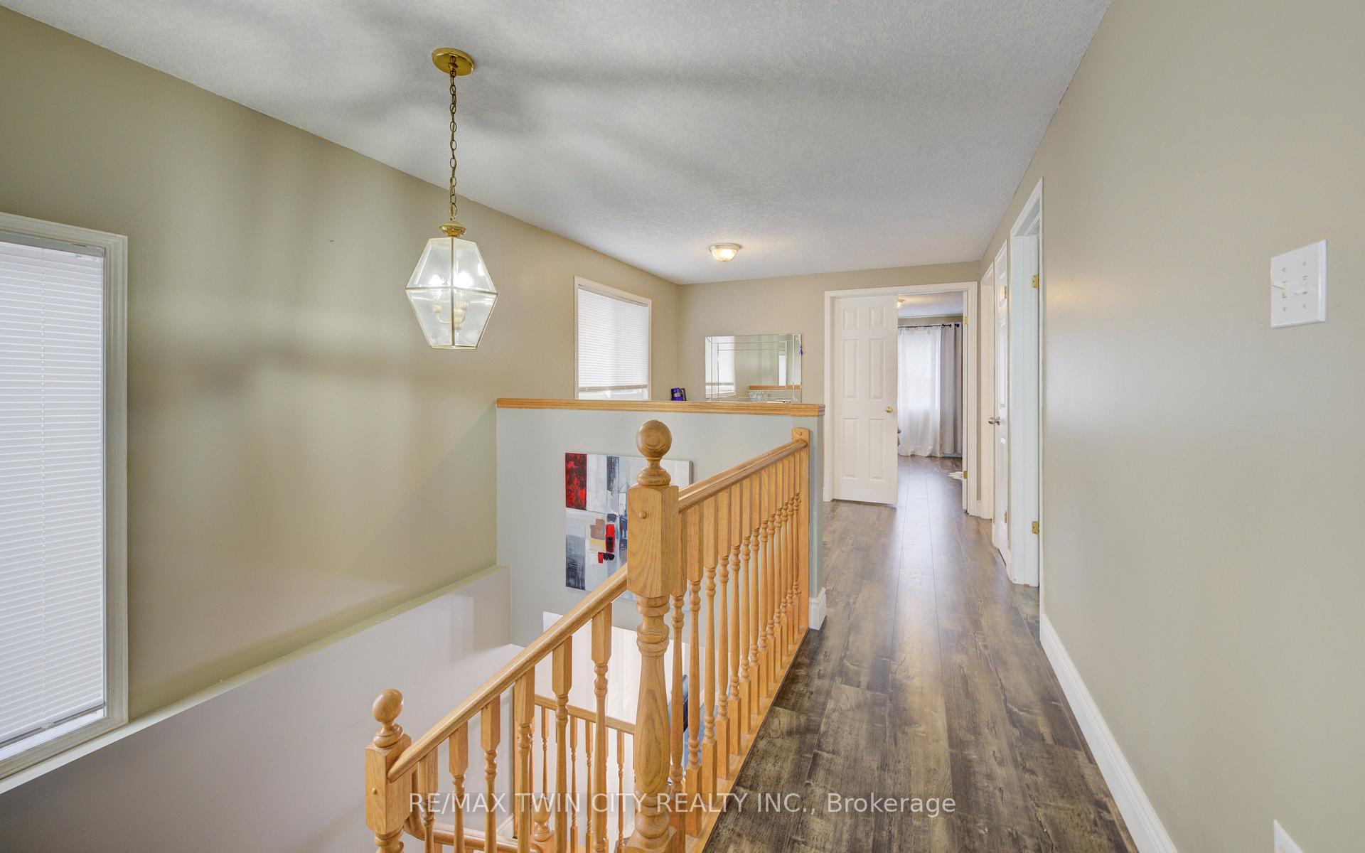 Photo 17 of 226 Wilderness Drive, Kitchener, Larentian West — HOMEH