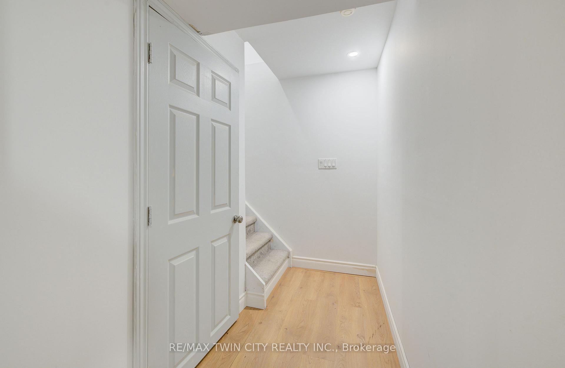 Photo 28 of 226 Wilderness Drive, Kitchener, Larentian West — HOMEH