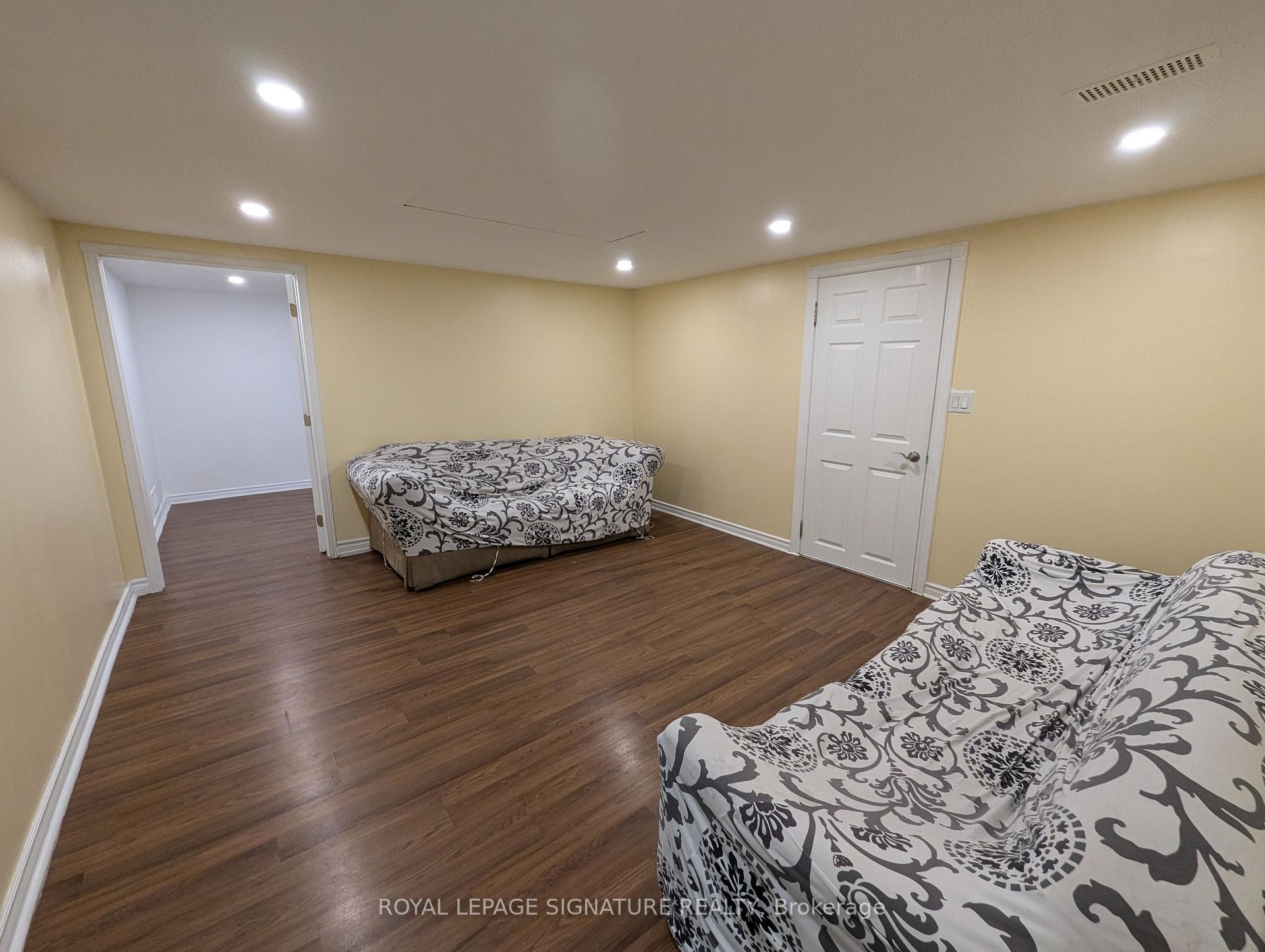 Photo 3 of 142 Allenby Avenue, Hamilton, Balfour — HOMEH
