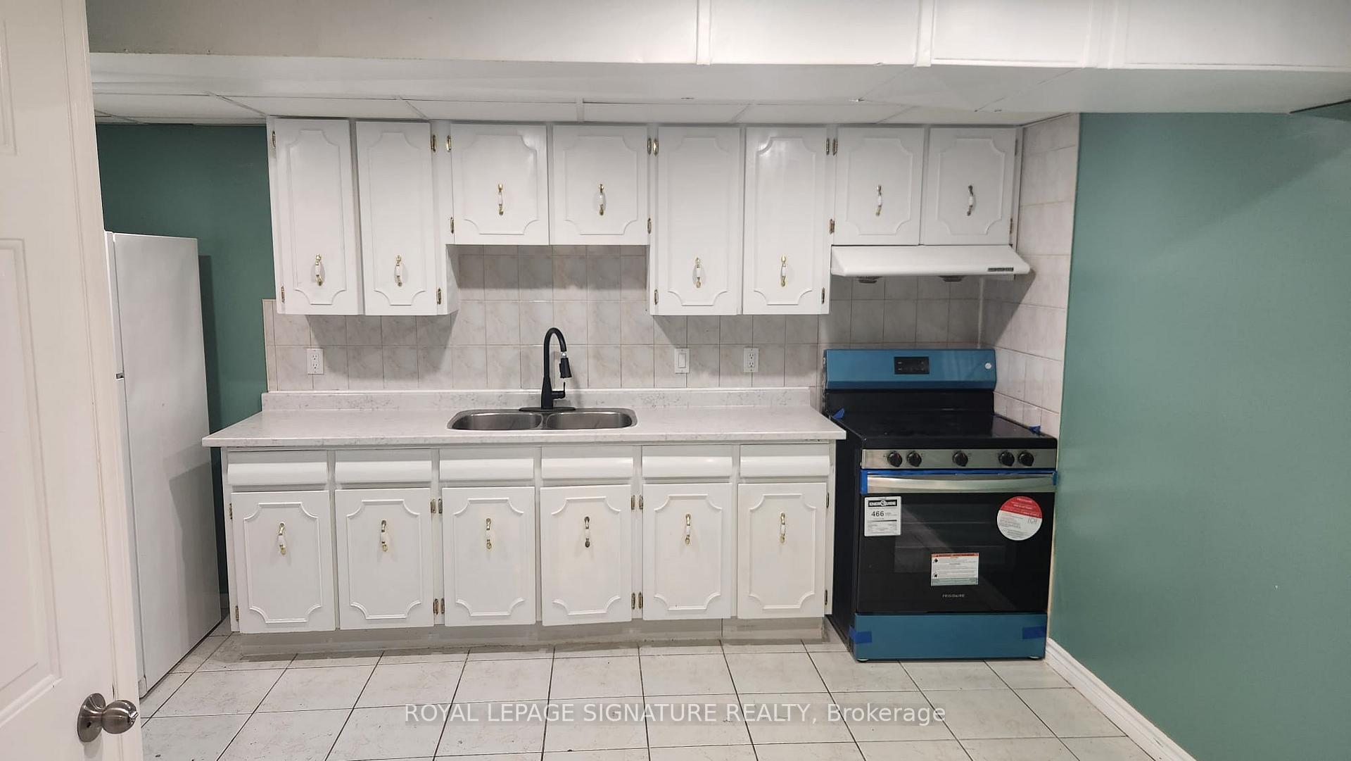 Photo 5 of 142 Allenby Avenue, Hamilton, Balfour — HOMEH