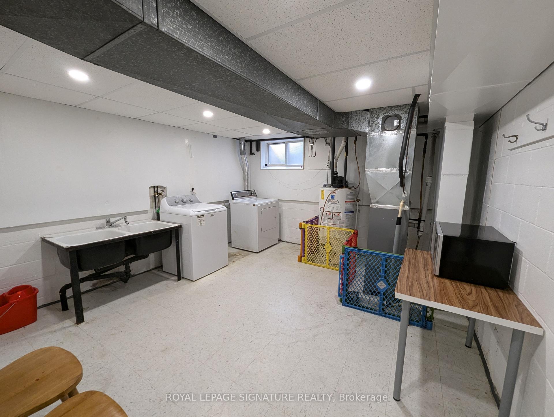 Photo 18 of 142 Allenby Avenue, Hamilton, Balfour — HOMEH