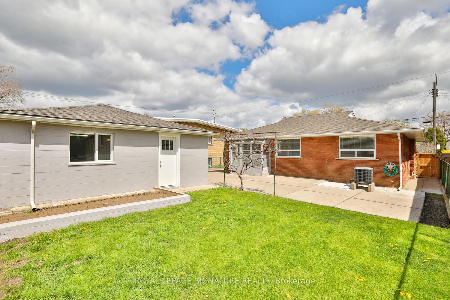 Photo 19 of 142 Allenby Avenue, Hamilton, Balfour — HOMEH