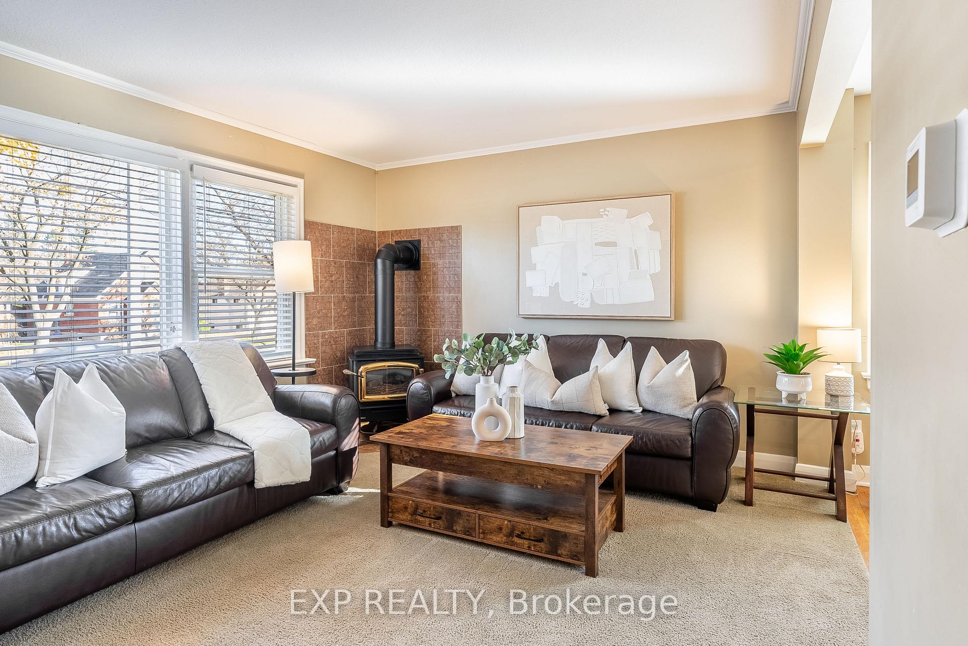 Photo 3 of 645 Weber Street E, Kitchener — HOMEH