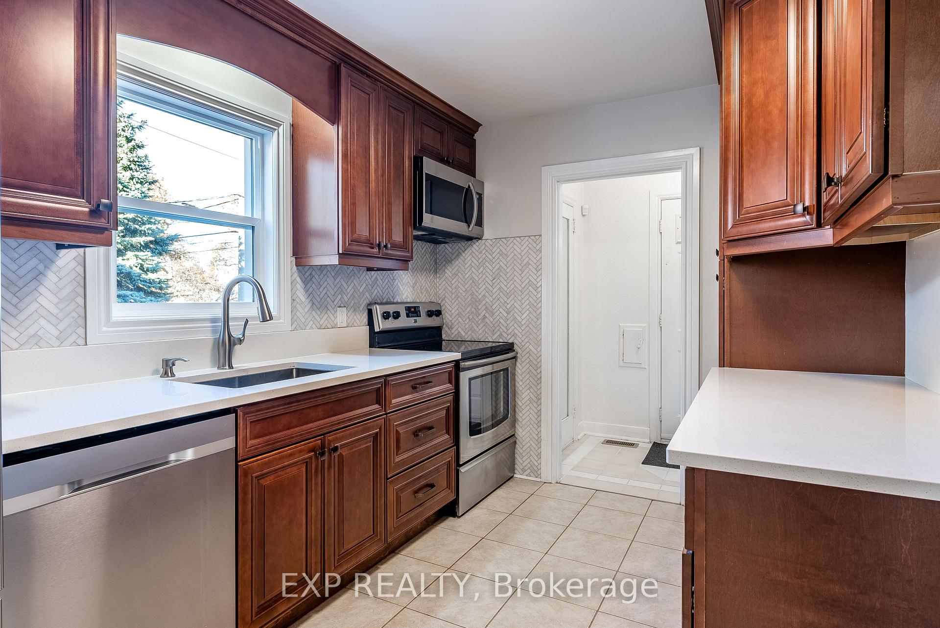 Photo 18 of 645 Weber Street E, Kitchener — HOMEH