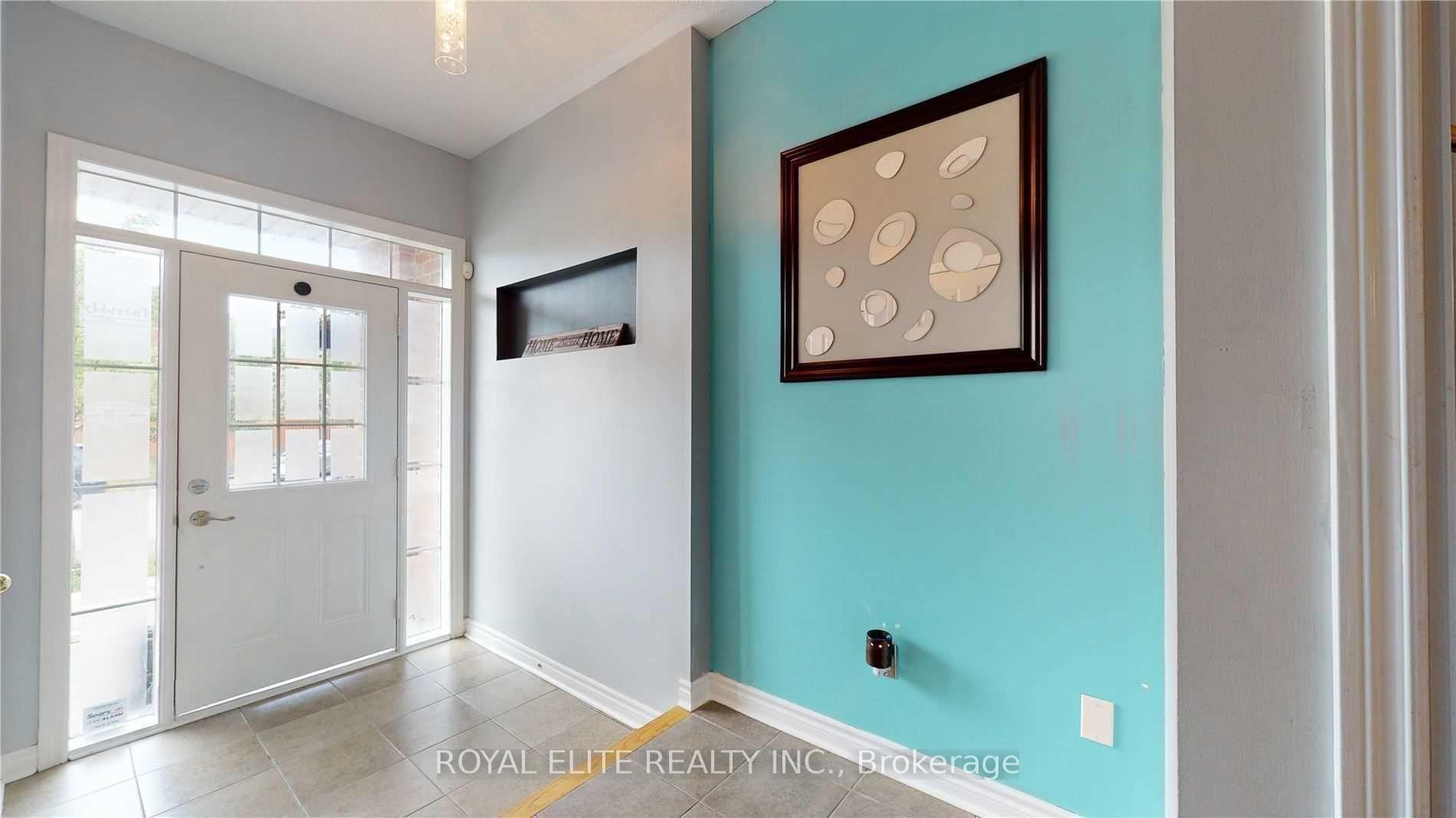 Photo 2 of 347 Hobbs Crescent, Milton, Clarke — HOMEH