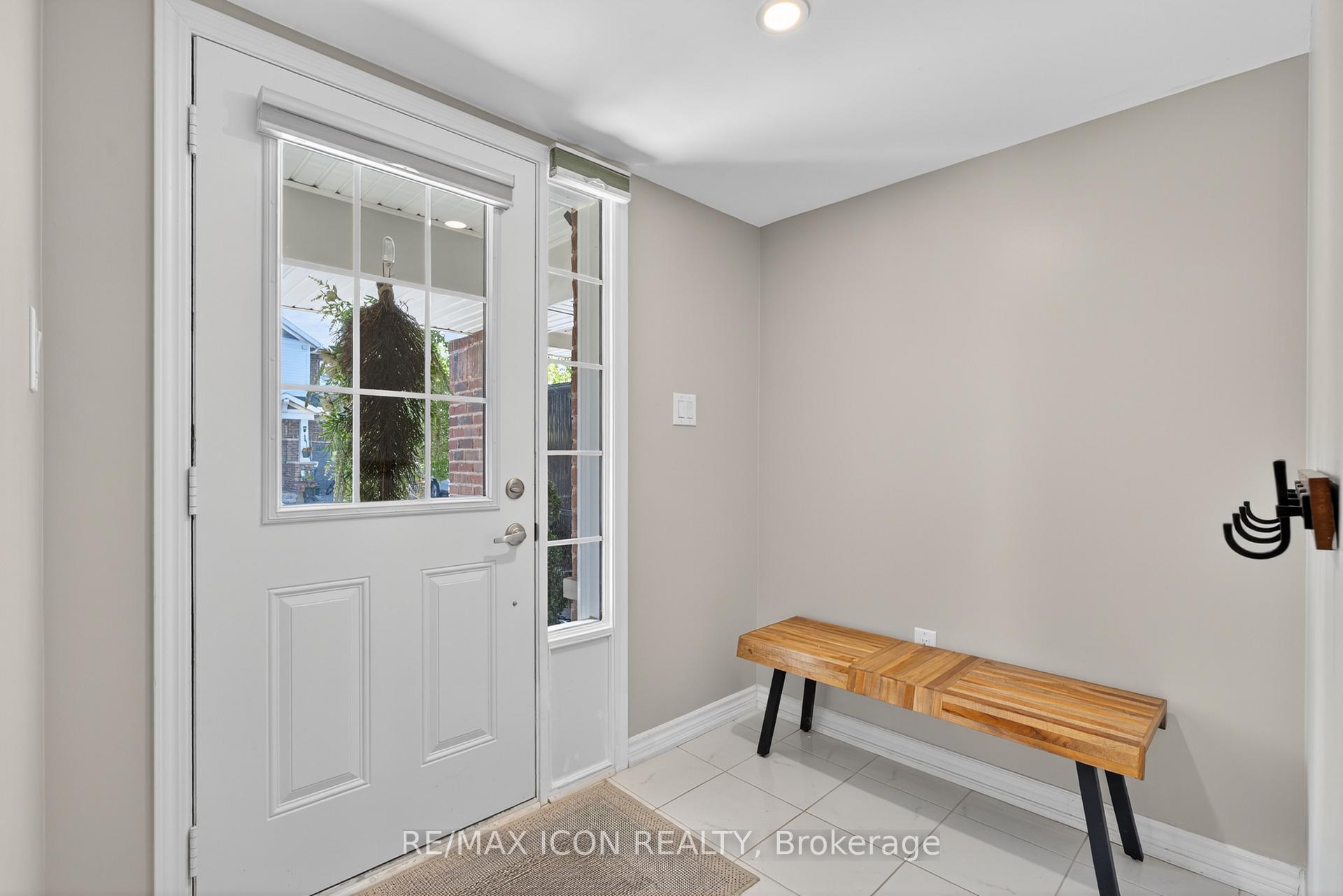Photo 5 of 513 Fir Court, Milton, Cobban — HOMEH