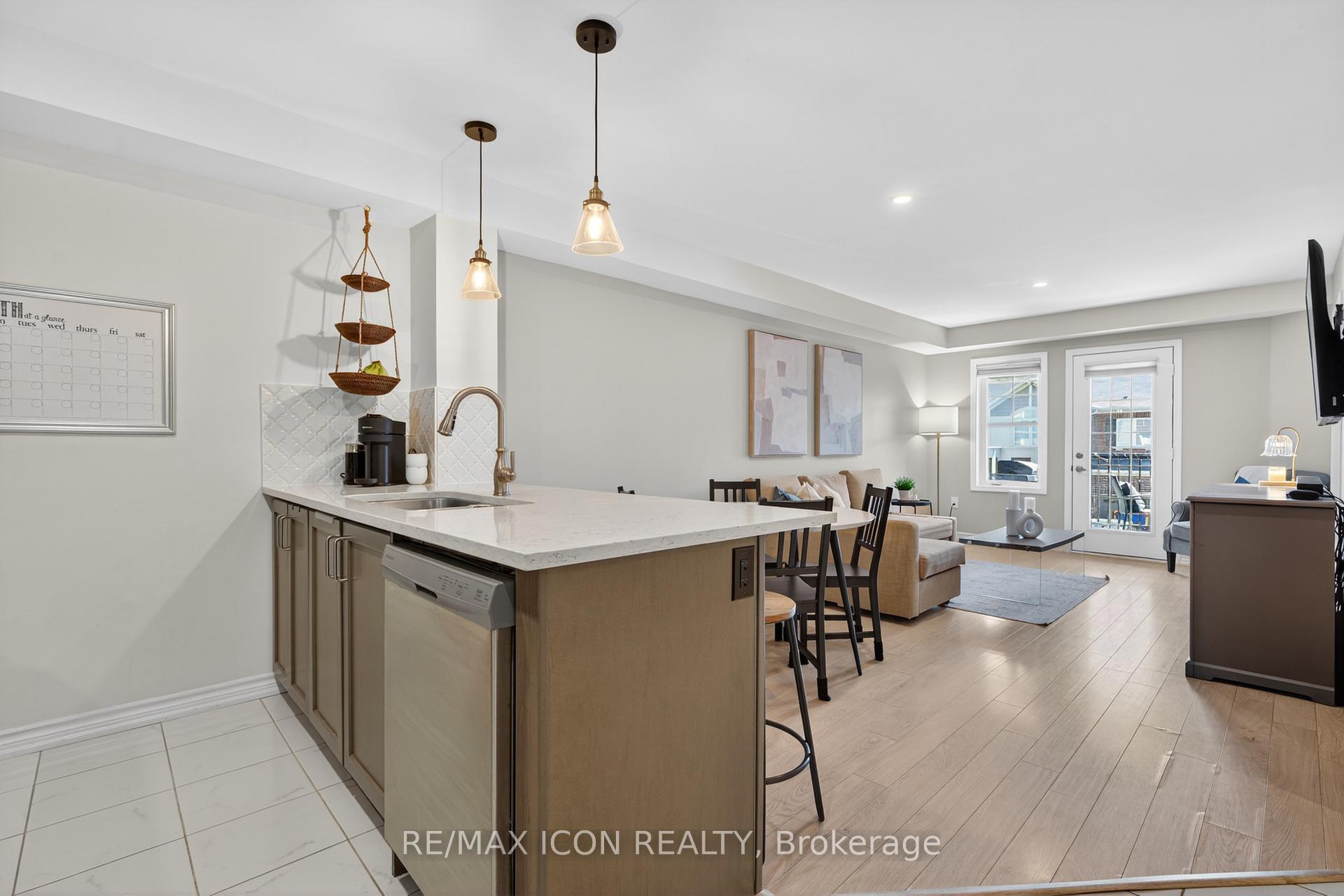 Photo 12 of 513 Fir Court, Milton, Cobban — HOMEH