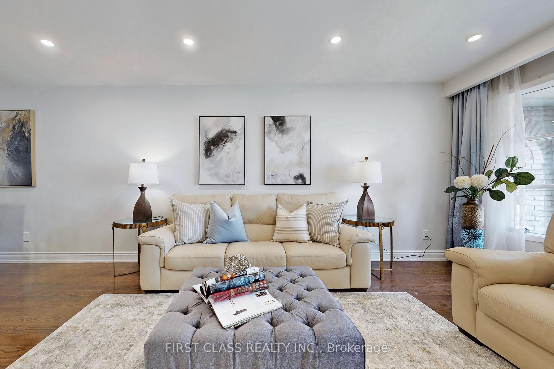 Photo 9 of 60 Dawn Hill Trail, Markham, Bayview Fairway-Bayview Country Club Estates — HOMEH