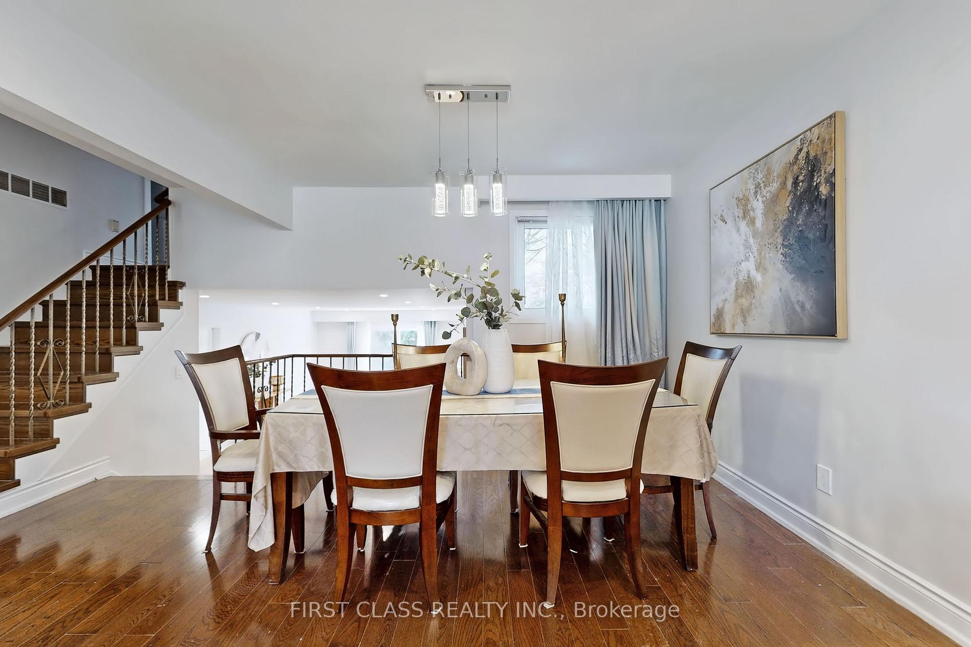 Photo 12 of 60 Dawn Hill Trail, Markham, Bayview Fairway-Bayview Country Club Estates — HOMEH