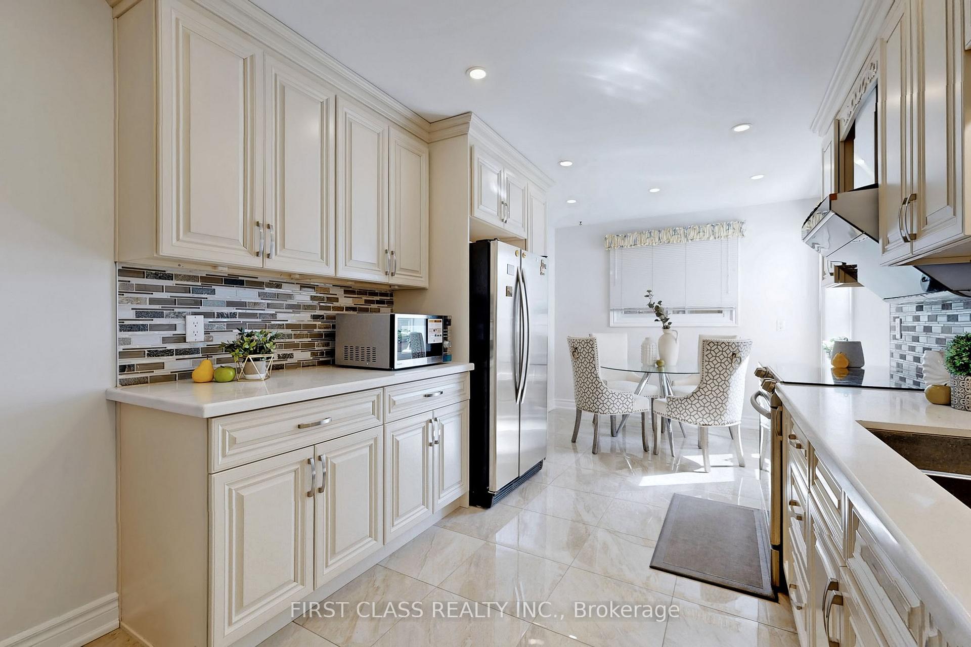 Photo 18 of 60 Dawn Hill Trail, Markham, Bayview Fairway-Bayview Country Club Estates — HOMEH