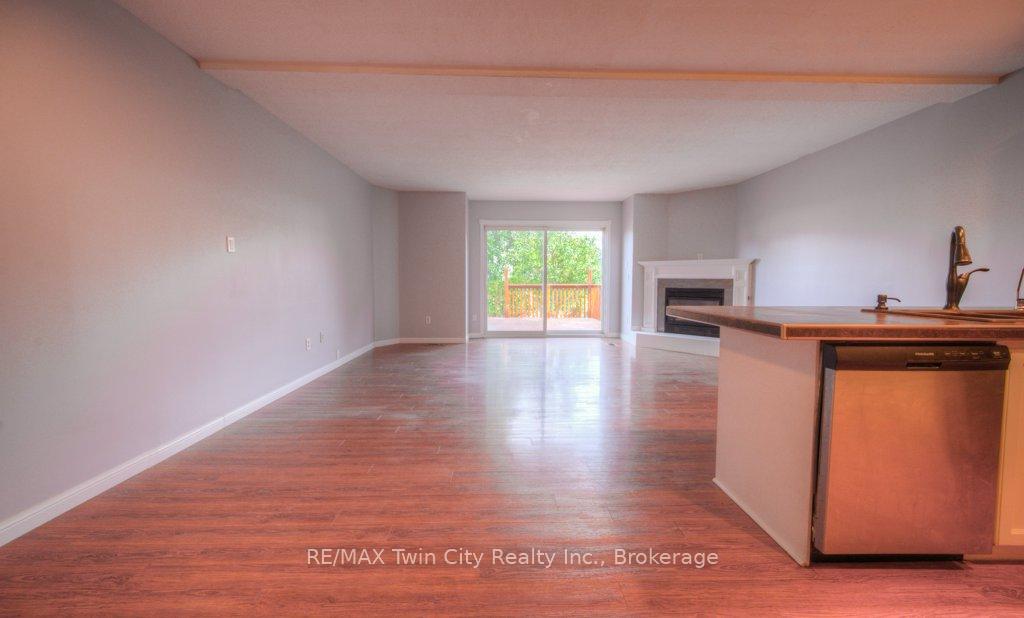 Photo 7 of 305 Brembel Crescent, Kitchener — HOMEH